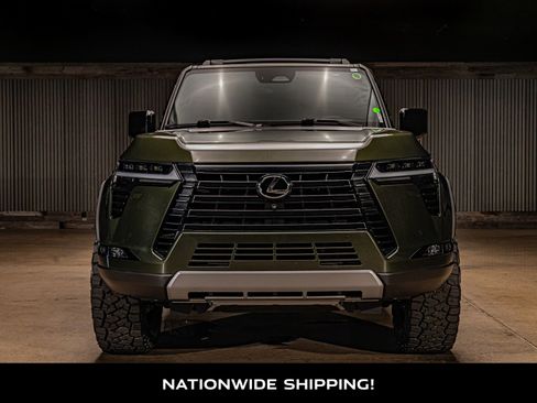 Used 2024 Lexus GX 550 AWD/4WD image 4