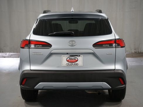 Used 2024 Toyota Corolla Cross XLE image 7