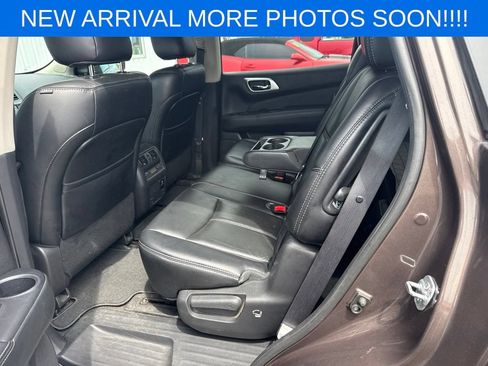 Used 2016 Nissan Pathfinder Platinum AWD/4WD image 16