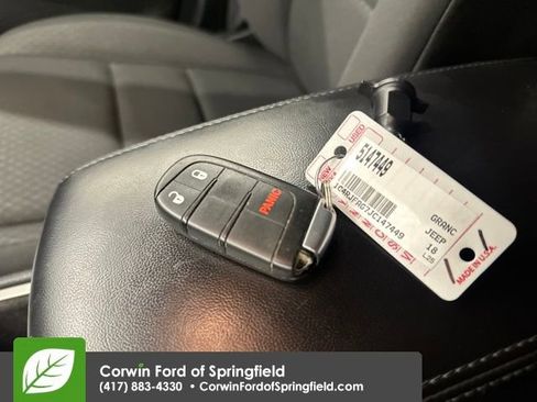 Used 2018 Jeep Grand Cherokee Laredo image 27