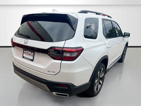 Used 2023 Honda Pilot Elite image 7