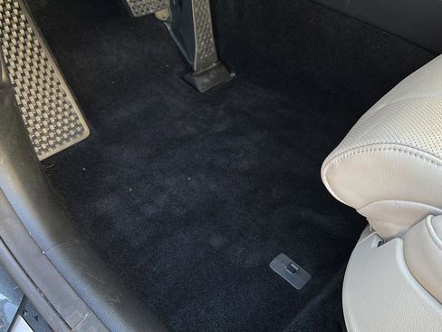 Used 2023 Genesis GV80 2.5T w/ Prestige 20" Package image 18