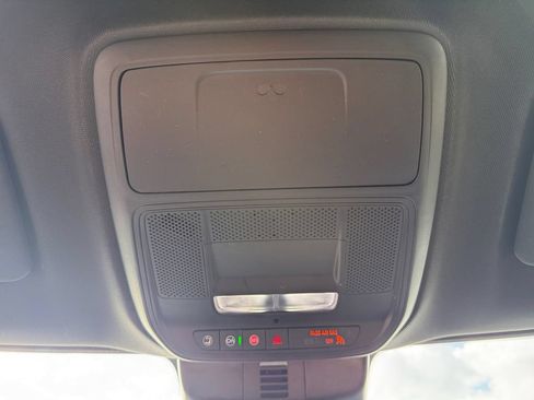 Used 2025 Buick Enclave Preferred AWD/4WD image 49
