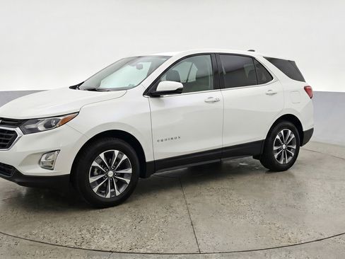 Used 2025 Chevrolet Equinox LT image 3