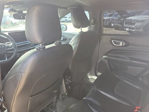 Used 2022 Jeep Compass Latitude w/ Convenience Group FWD image 9