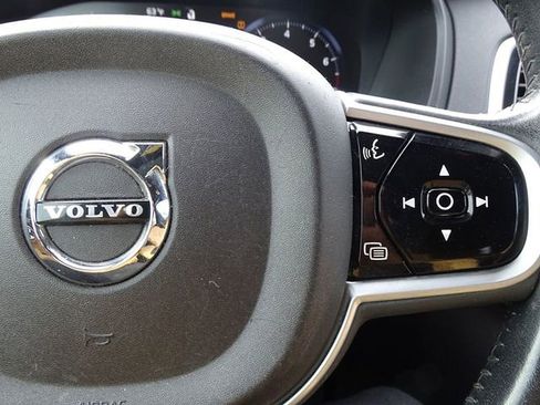 Used 2018 Volvo XC90 T6 Momentum w/ Convenience Package image 28