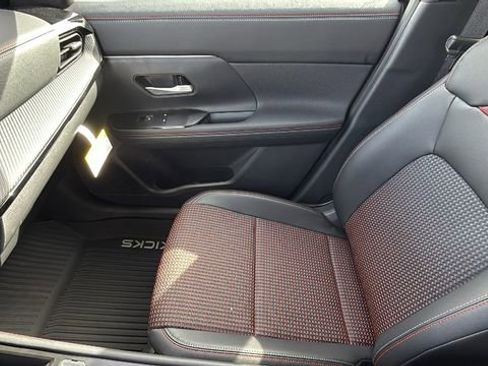 New 2026 Nissan Kicks SR AWD/4WD image 12
