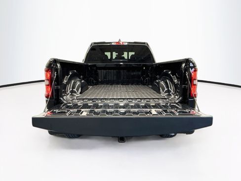 Used 2025 RAM 1500 Big Horn AWD/4WD image 30