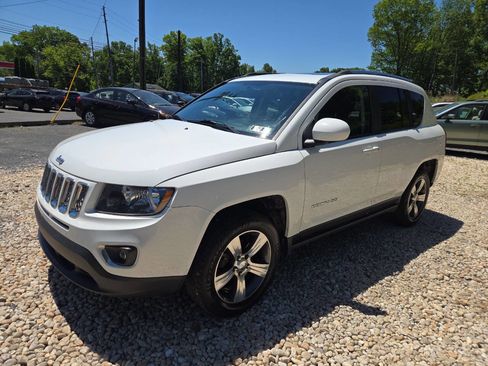 Used 2016 Jeep Compass High Altitude AWD/4WD image 3