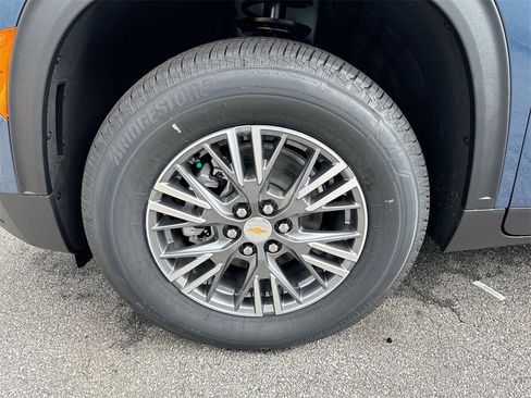 New 2026 Chevrolet Traverse LT image 12