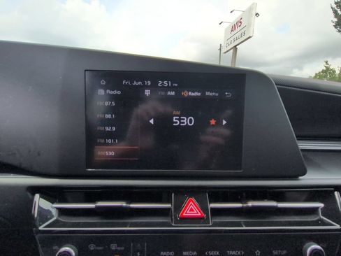 Used 2025 Kia Niro LX FWD image 18