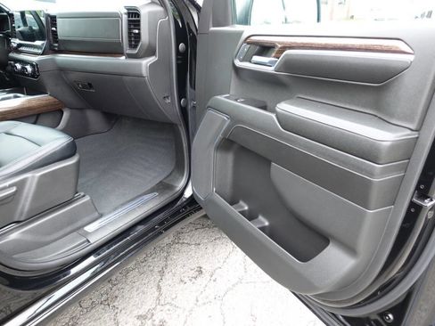 Used 2023 GMC Sierra 1500 Elevation w/ X31 Off-Road Package AWD/4WD image 34