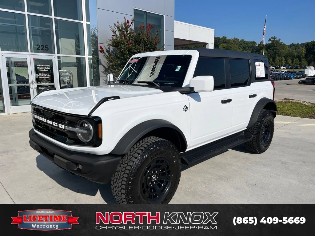 Used 2026 Ford Bronco Outer Banks w/ Sasquatch Package AWD/4WD image 1