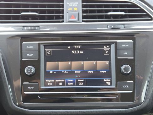 Used 2022 Volkswagen Tiguan S image 12