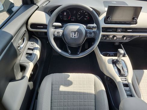 Certified 2025 Honda HR-V LX image 11