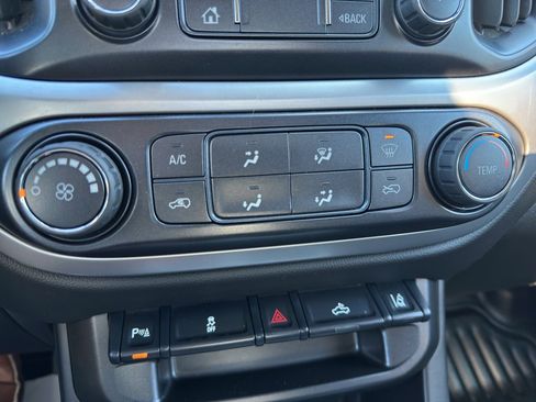 Used 2021 Chevrolet Colorado LT w/ Fleet Safety Package image 17