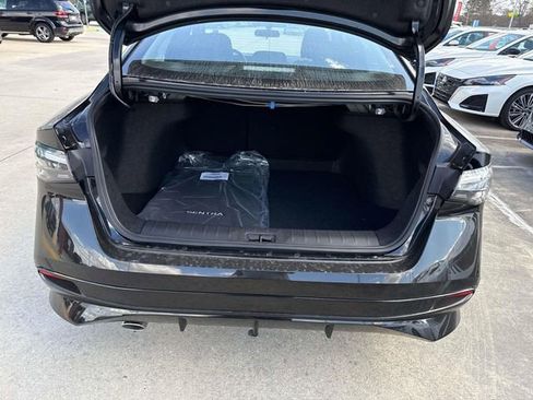 New 2026 Nissan Sentra SR w/ Floor Mat Package FWD image 11