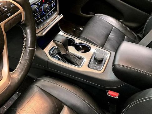 Used 2017 Jeep Grand Cherokee Limited AWD/4WD image 17
