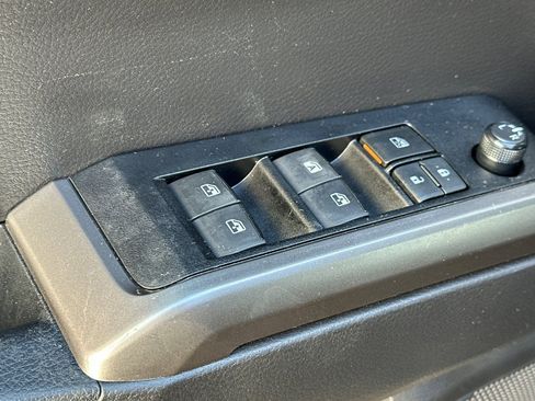 Used 2022 Toyota Tacoma SR5 image 12