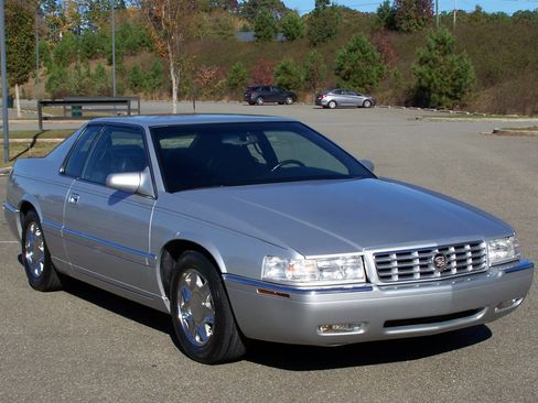 Used 2000 Cadillac Eldorado ESC w/ Comfort/Convenience Pkg image 1