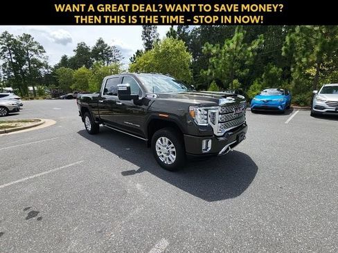 Used 2022 GMC Sierra 3500 Denali w/ Denali Ultimate Package AWD/4WD image 3