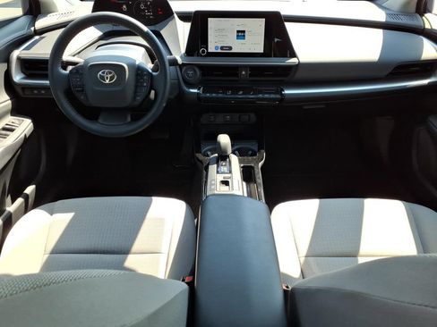 Used 2024 Toyota Prius LE FWD image 11