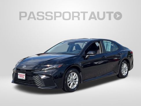 Used 2025 Toyota Camry LE FWD image 1