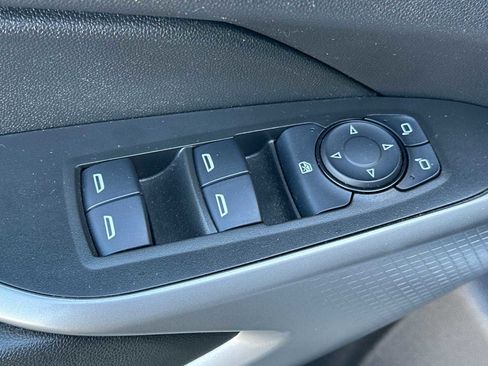 Used 2024 Chevrolet Trax RS w/ Sunroof Package image 12