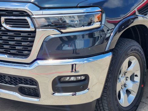 New 2026 RAM 1500 4x4 Crew Cab image 9