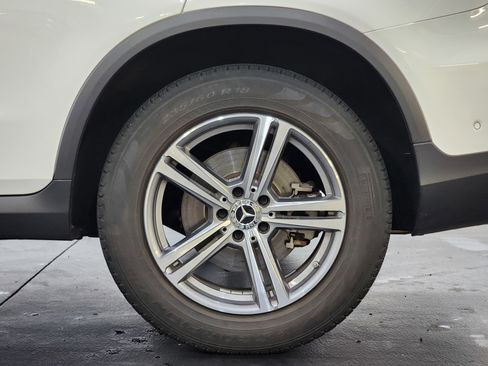 Used 2021 Mercedes-Benz GLC 300 4MATIC image 29