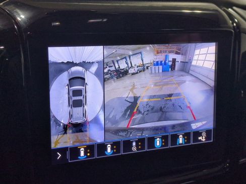 Used 2021 Chevrolet Traverse RS w/ LPO, Floor Liner Package image 37