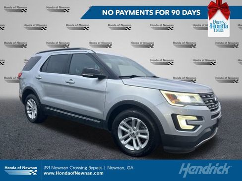 Used 2017 Ford Explorer XLT w/ Equipment Group 202A image 1