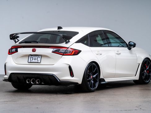 Used 2025 Honda Civic Type R image 5