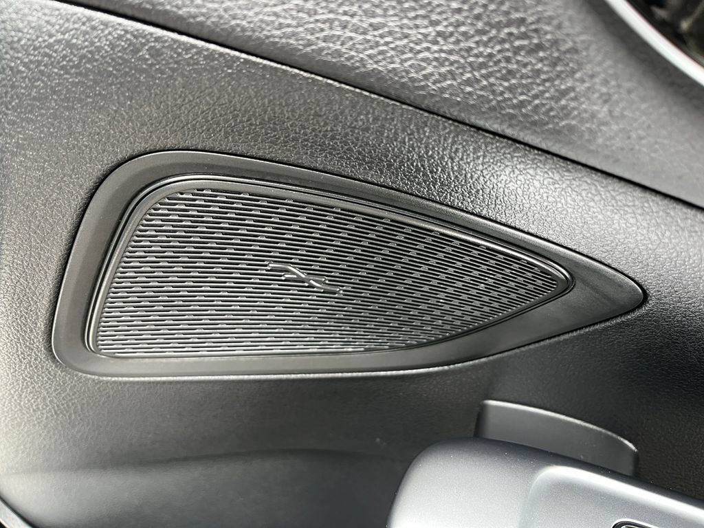 Used 2025 Mercedes-Benz C 300 4MATIC Sedan image 17