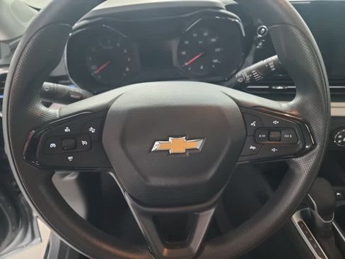 Used 2024 Chevrolet Trax LS w/ LS Convenience Package image 21