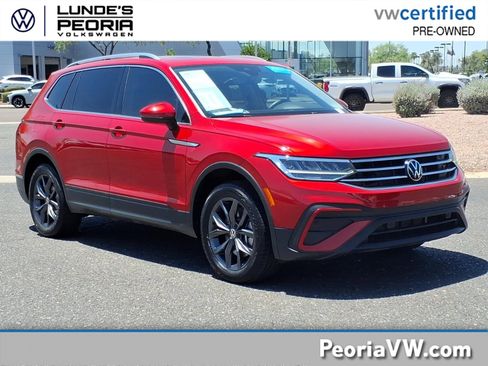 Certified 2023 Volkswagen Tiguan SE w/ Panoramic Sunroof Package FWD image 1