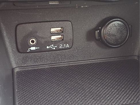 Used 2022 Subaru Forester Limited w/ Popular Package #3 image 25