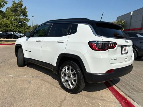 Used 2025 Jeep Compass Limited AWD/4WD image 8