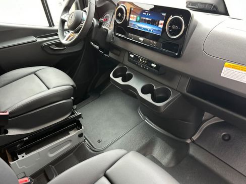 New 2026 Mercedes-Benz Sprinter 2500 image 14