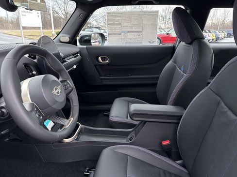 New 2026 MINI Cooper 2-Door Hardtop FWD image 17