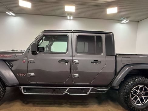 Used 2024 Jeep Gladiator Rubicon w/ Convenience Group AWD/4WD image 38