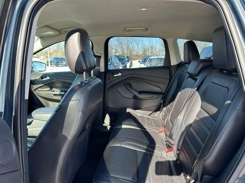 Used 2019 Ford Escape Titanium image 10