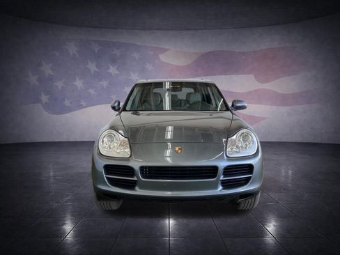 Used 2004 Porsche Cayenne S image 8