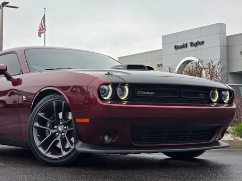 Used 2022 Dodge Challenger R/T Scat Pack w/ Shaker Package image 34