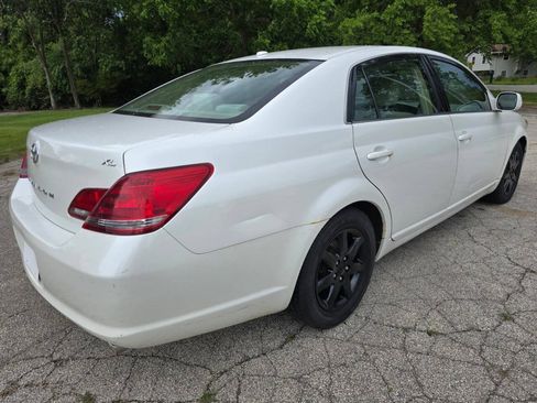 Used 2009 Toyota Avalon XL FWD image 5