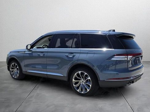 Used 2025 Lincoln Aviator Reserve w/ Illumination Package image 4