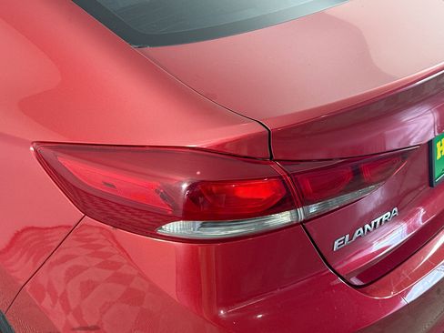 Used 2018 Hyundai Elantra SEL image 35