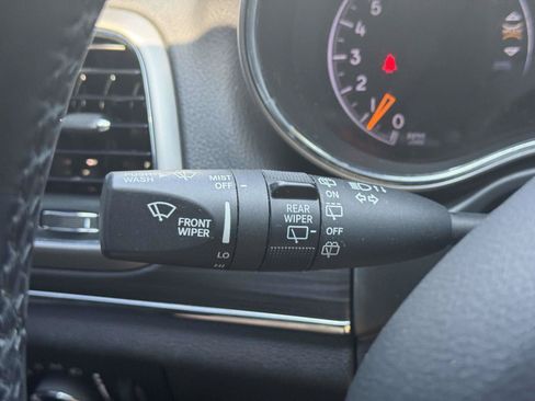 Used 2021 Jeep Grand Cherokee Limited AWD/4WD image 22