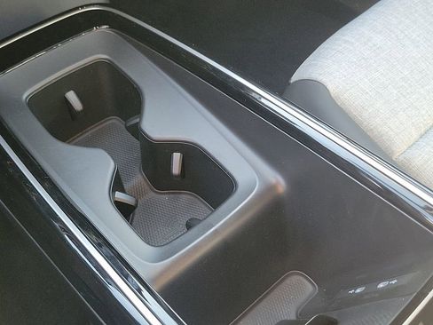 New 2026 Volkswagen ID.4 Pro image 25