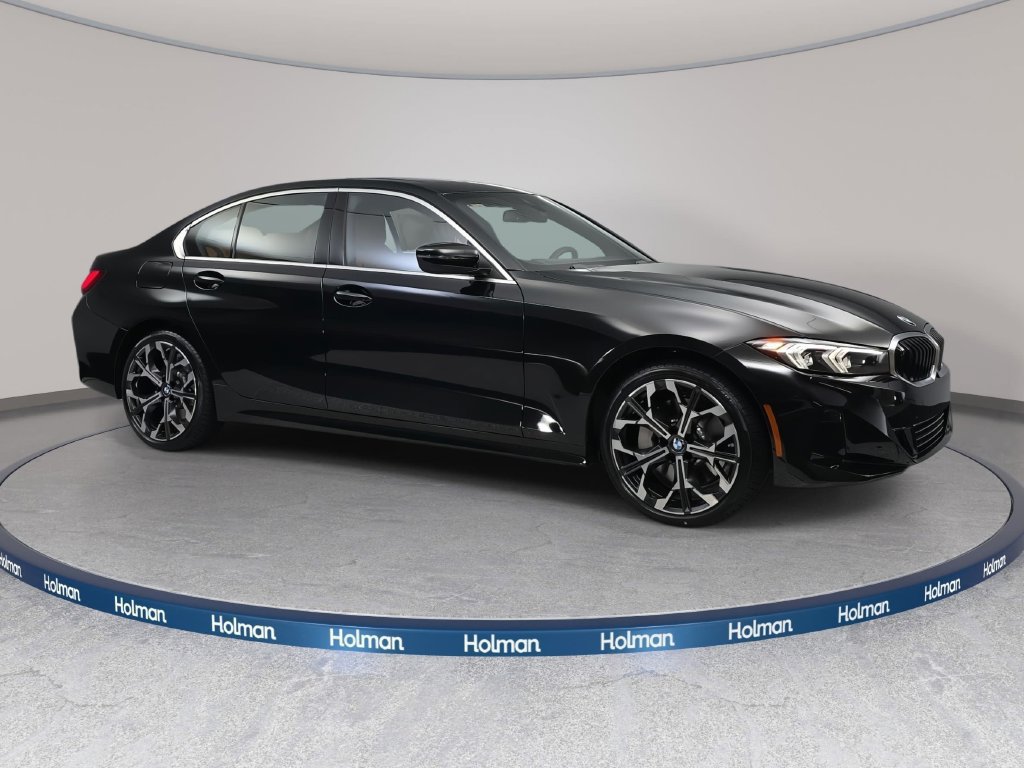Used 2026 BMW 330i xDrive Sedan w/ Premium Package AWD/4WD image 3